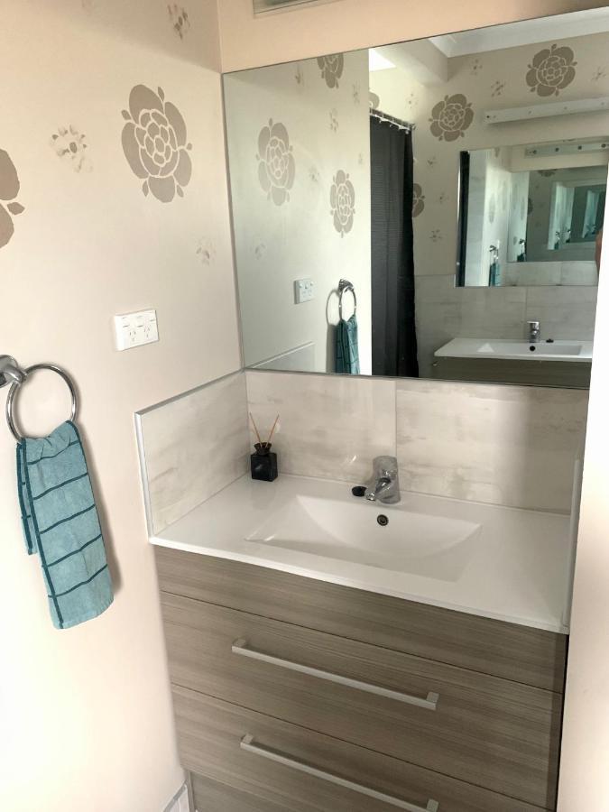 Kg Ensuite Palmerston North Bagian luar foto